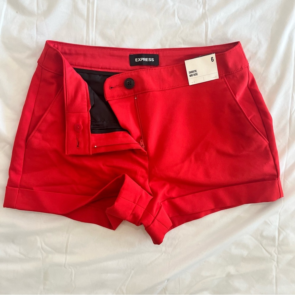 NWT Express Women's Shortie Mid-Rise Shorts Cuffed Pockets Stretch Preppy Size 6 - Picture 4 of 9